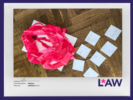 PROSIMY O TYTUŁ. INSTALACJA (2022)